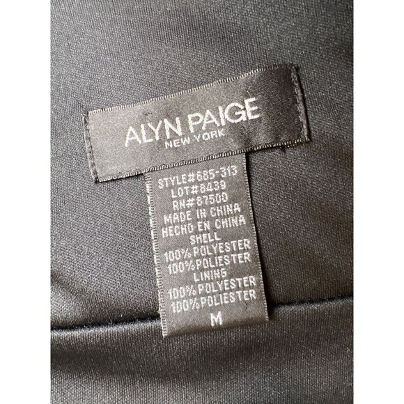 Alyn Paige Size Medium Retro Bow Back Dress Black White Lace Print Plunge Neck - Picture 9 of 10